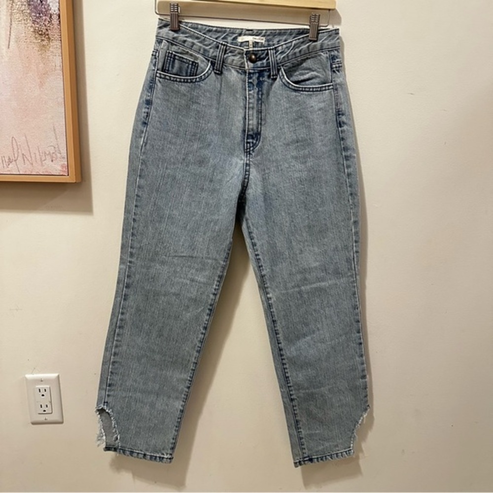OAK + FORT High Rise Straight Leg Jeans with Raw Hem – Size M